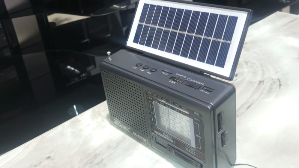 Solar powered radio speaker